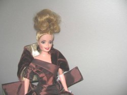 BARBIE GOLD MAIN_01